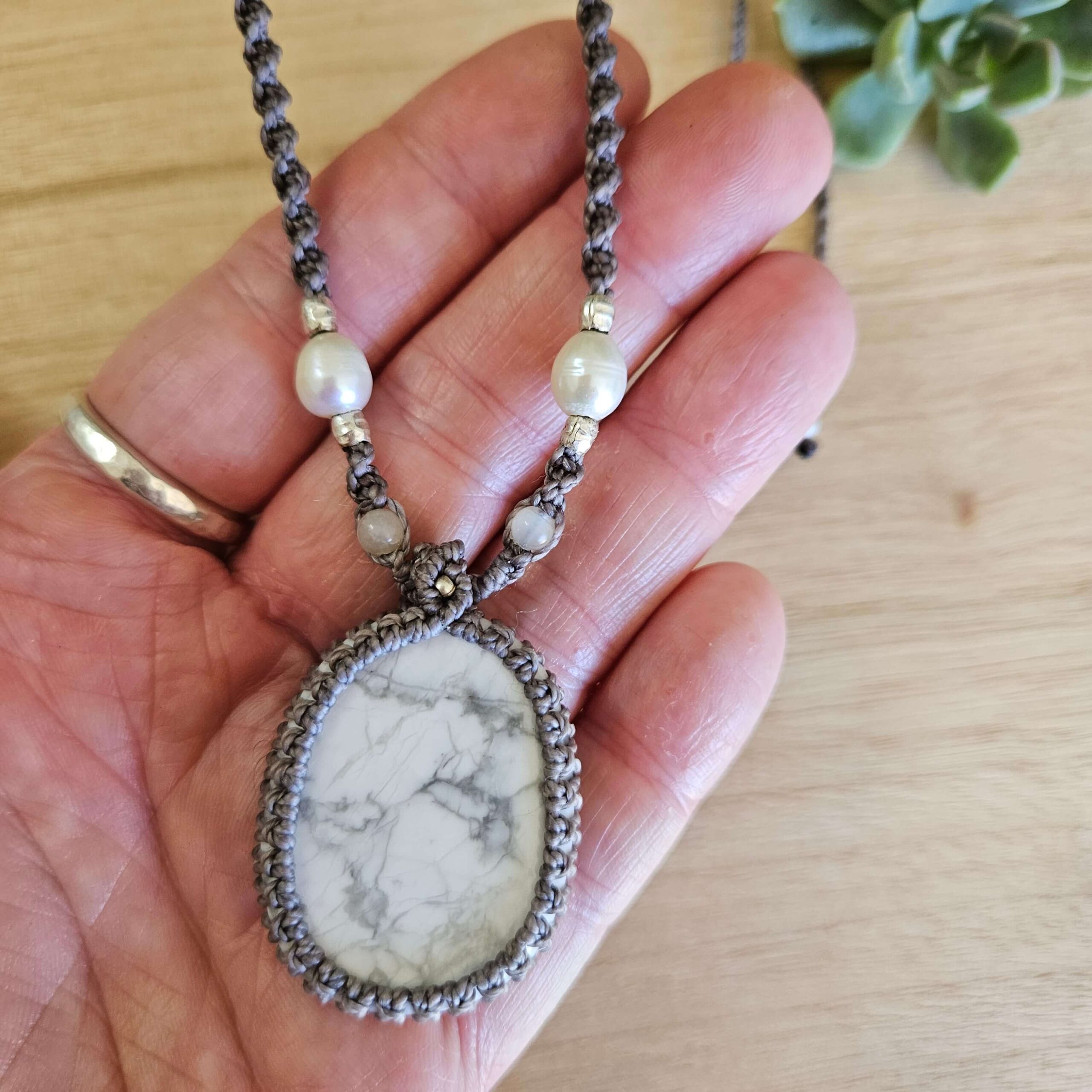 Howlite & Pearl Macrame Necklace - Grey - Image 3